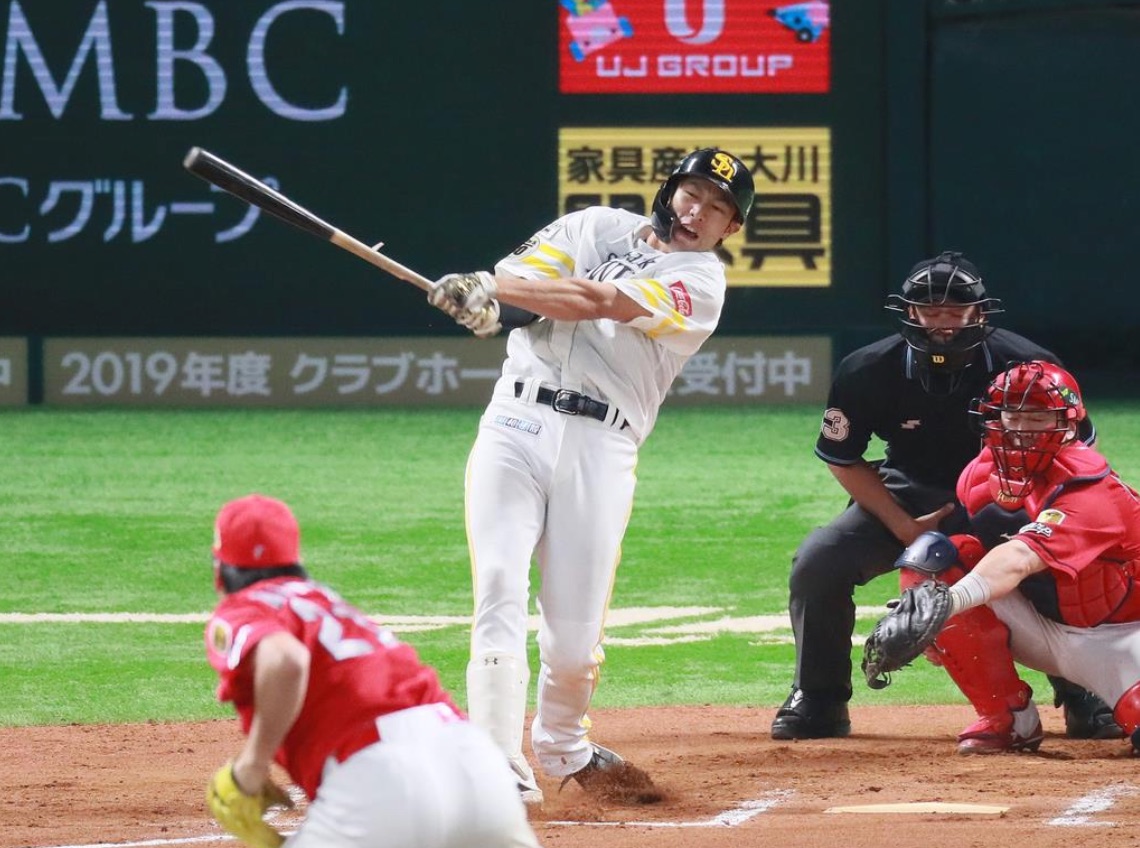 日本プロ野球にもフェイスガードつきヘルメットがブレイク中 日本シリーズ見てて違和感あるわぁー 笑 レトロモ