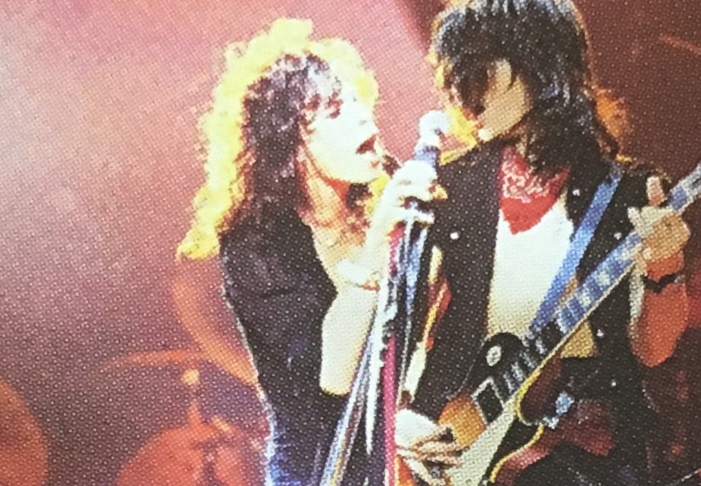 ロックなメローお勧め エアロスミス Come Together エアロスミスは やっぱりスタンドマイクの前にスティーヴンとジョーが並んでいるのが最高です レトロモ