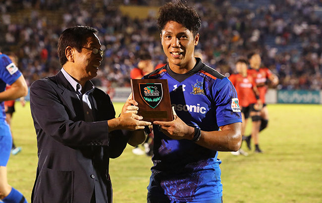 ラグビー W杯日本代表として戦う姿が見たい元サッカー少年のスタンドオフ【山沢拓也】