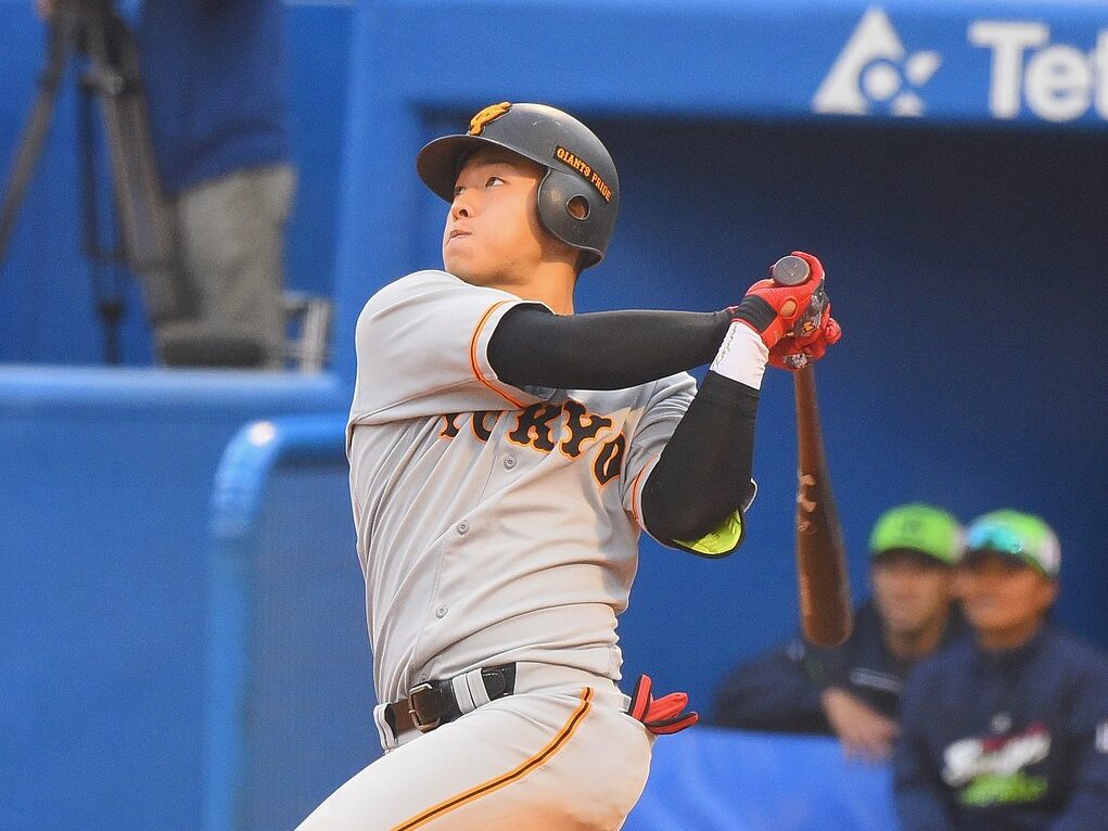 太もも68センチと言われる安定感抜群の下半身を活かした打撃が魅力の巨人の若き4番 岡本和真 レトロモ